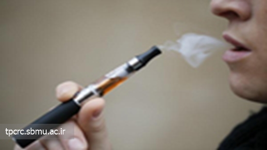 انفجار سيگار الكترونيكي در صورت زن جوان 
